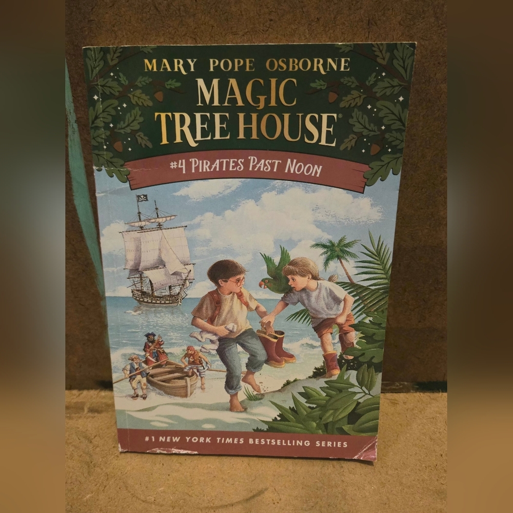 Magic Tree House Book Bundle | Lot of 5 Chapter Books | Books 1, 2, 3, 4, & 7 - Picture 5 of 6